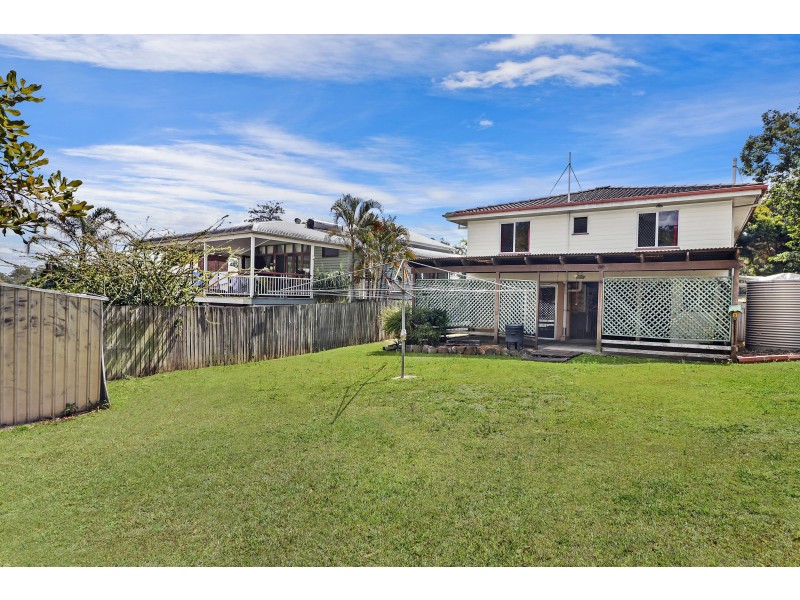 87 Brisbane Road, Bundamba QLD 4304