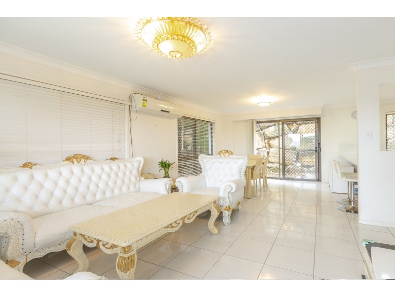 129 Stones Road, Sunnybank Hills QLD 4109