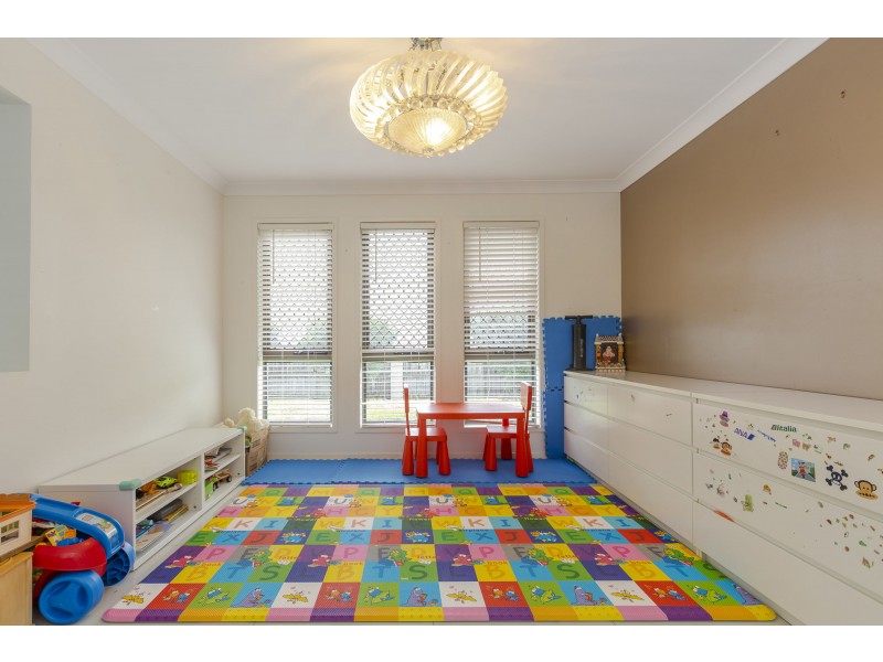 129 Stones Road, Sunnybank Hills QLD 4109