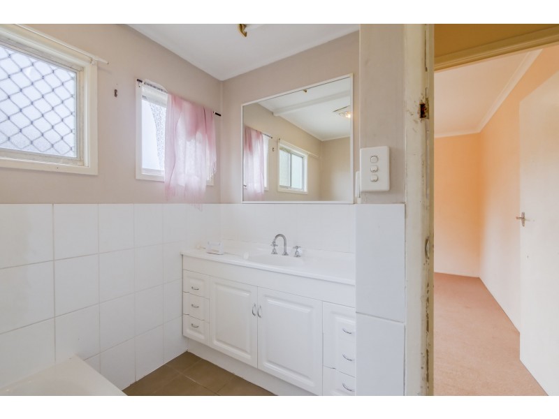 167 Jacaranda Ave, Kingston QLD 4114