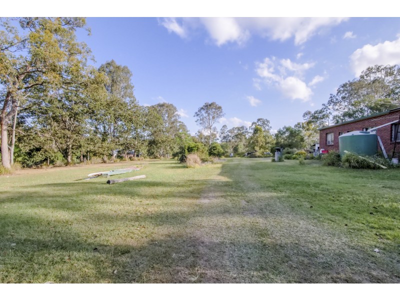 .51 Rosia Road, Park Ridge South QLD 4125