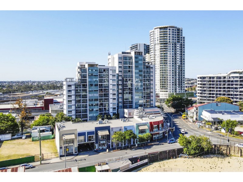 1051/16 Hamilton Place, Bowen Hills QLD 4006