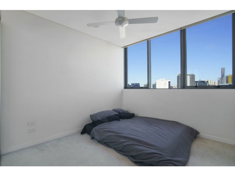 1051/16 Hamilton Place, Bowen Hills QLD 4006