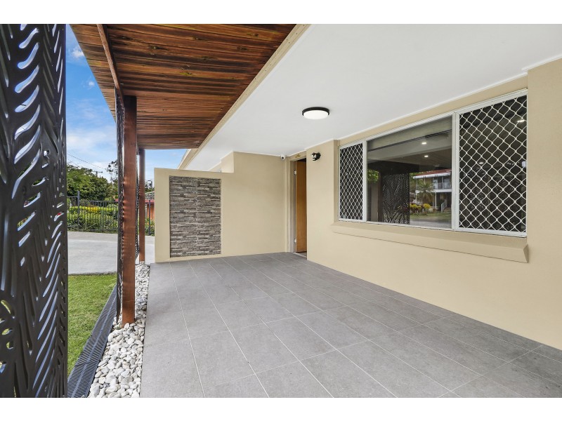 10 Kidd Street, Robertson QLD 4109