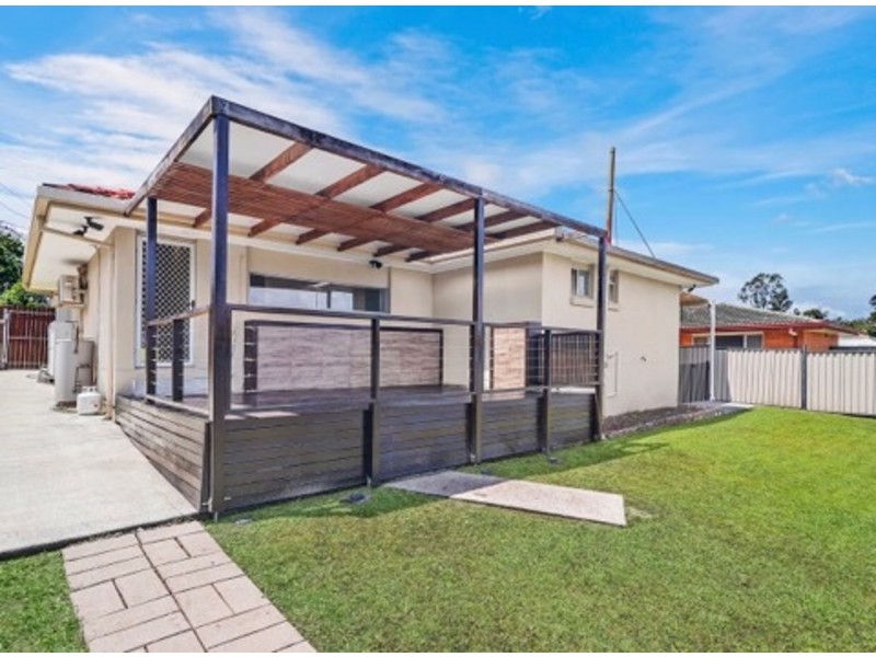 10 kidd street, Robertson QLD 4109