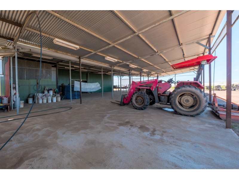 4 Waters Road, Kentville QLD 4341