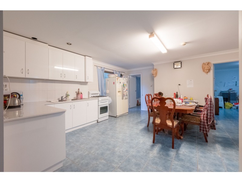 4 Waters Road, Kentville QLD 4341