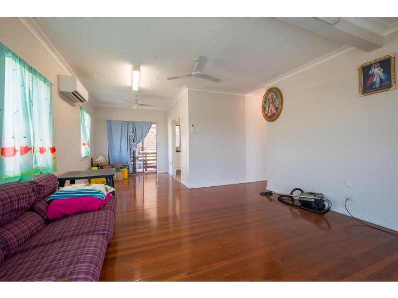 4 Waters Road, Kentville QLD 4341