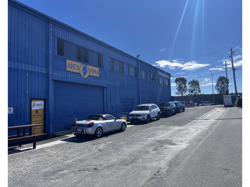 Shop1 & Shop1a 40 Johnson Road, Hillcrest QLD 4118