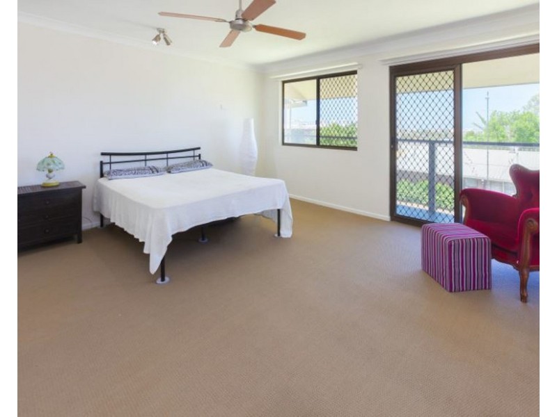 539 Mains Road, Macgregor QLD 4109