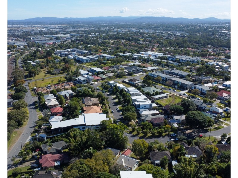 9 Deacon Street, Coopers Plains QLD 4108