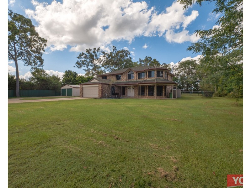 13 Belvedere Drive, Park Ridge QLD 4125