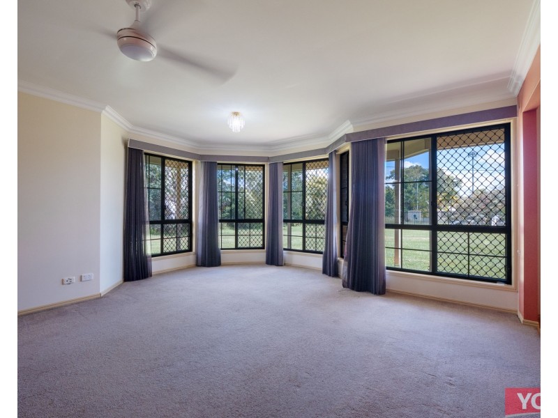 13 Belvedere Drive, Park Ridge QLD 4125