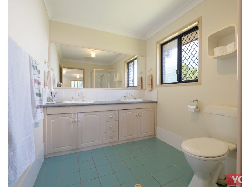 13 Belvedere Drive, Park Ridge QLD 4125