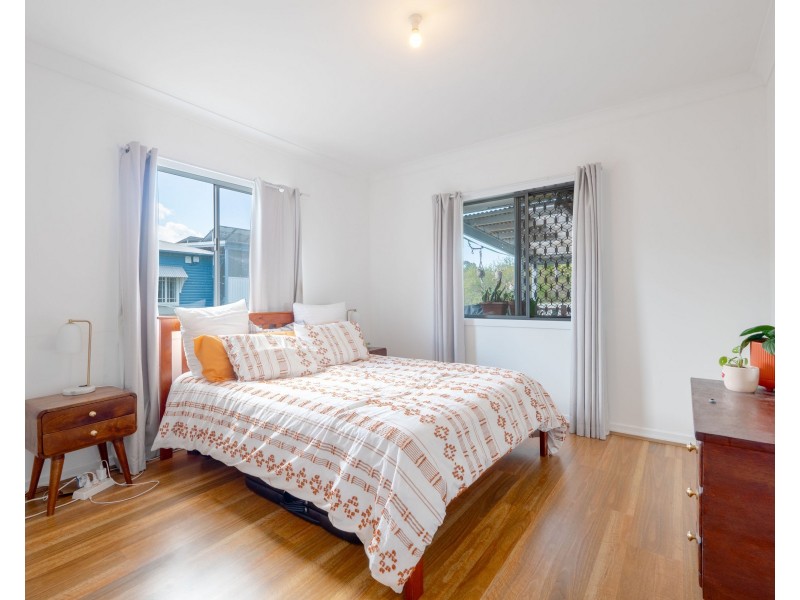 2 Canara Street, Coorparoo QLD 4151