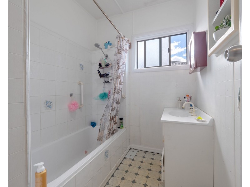 2 Canara Street, Coorparoo QLD 4151