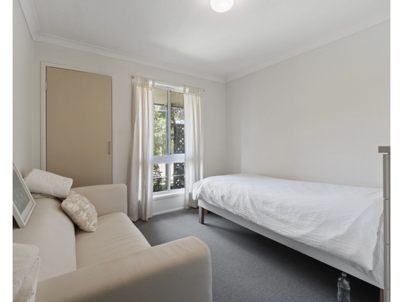 20 Avenell Street, Wishart QLD 4122