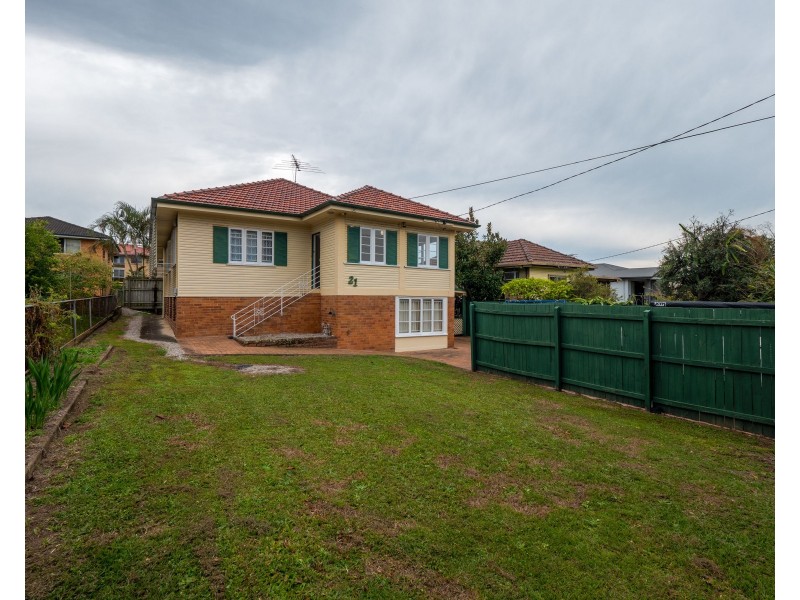 21 Bouchard Street, Chermside QLD 4032