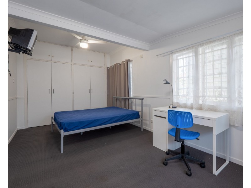 21 Bouchard Street, Chermside QLD 4032
