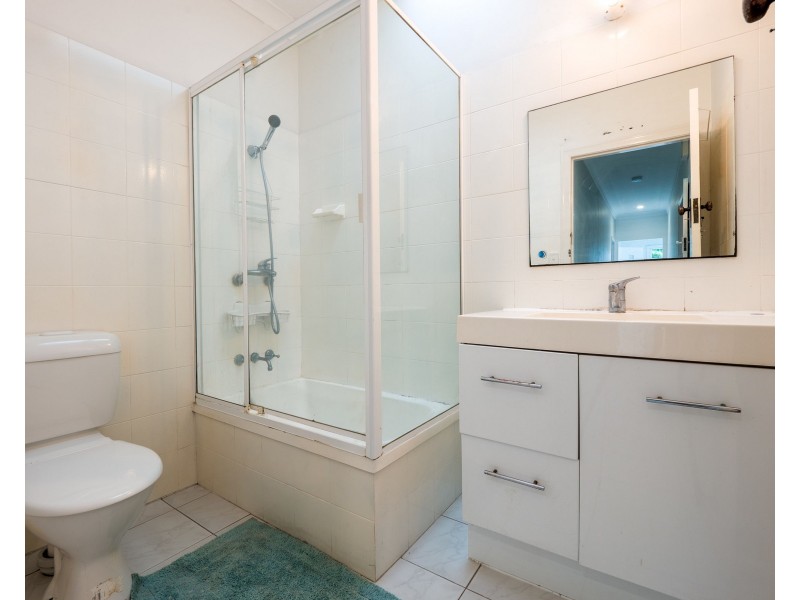 21 Bouchard Street, Chermside QLD 4032