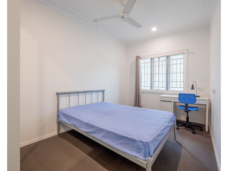 21 Bouchard Street, Chermside QLD 4032