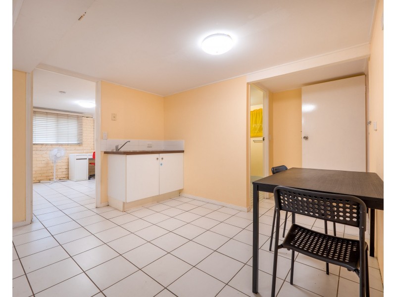 21 Bouchard Street, Chermside QLD 4032