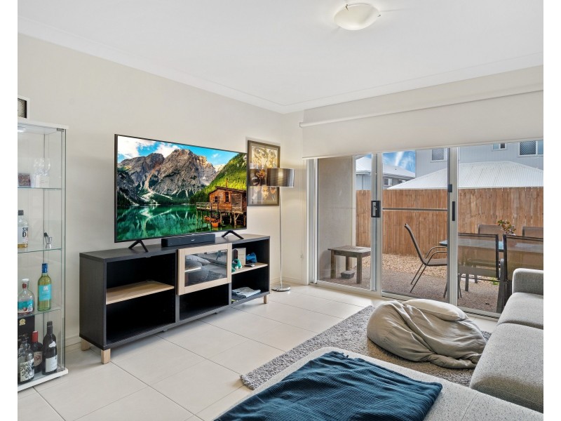 6 Barratta Street, Spring Mountain QLD 4124
