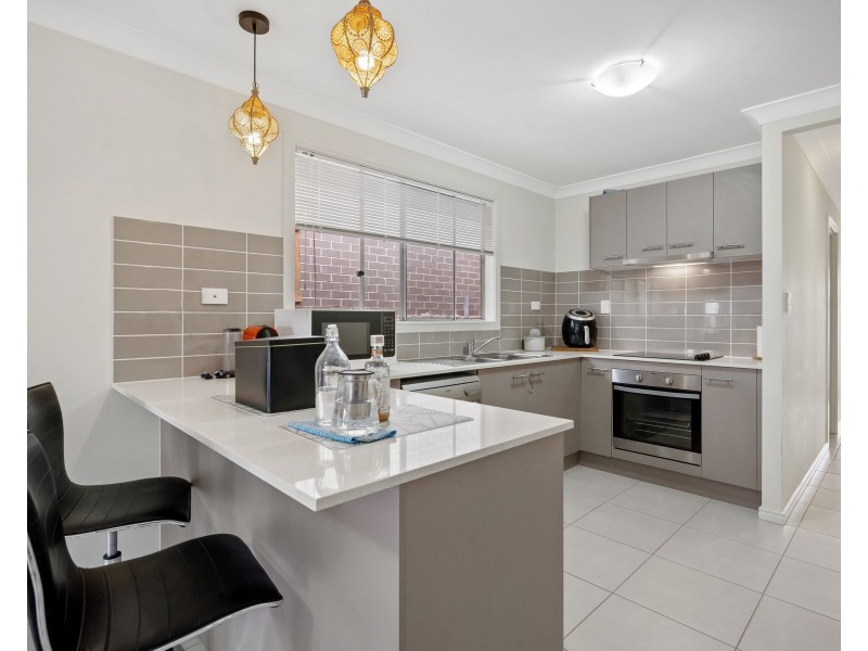 6 Barratta Street, Spring Mountain QLD 4124