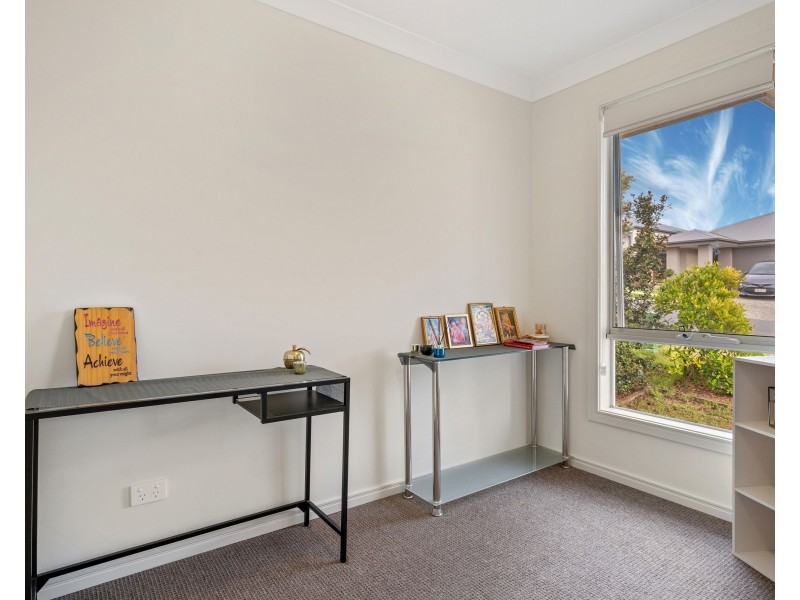 6 Barratta Street, Spring Mountain QLD 4124