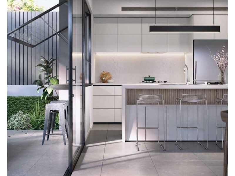 17 Cnr Jenkinson & Carinya Street, Indooroopilly QLD 4068