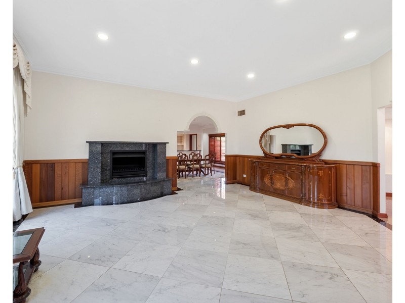 15 Capstan Place, Macgregor QLD 4109