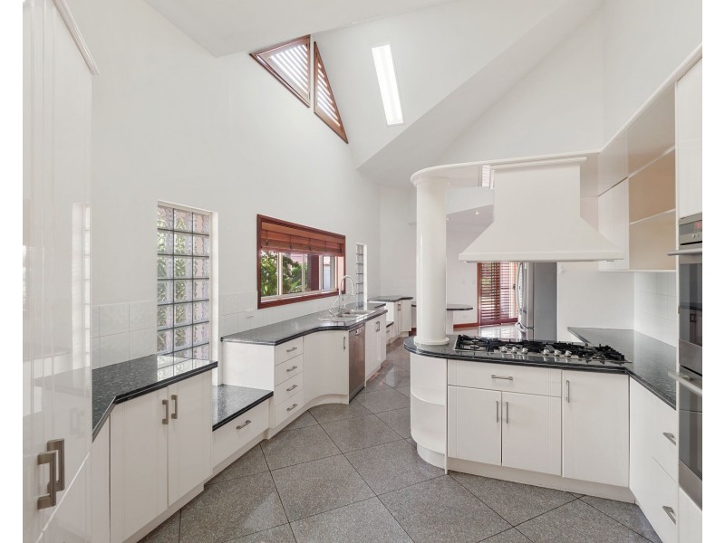 15 Capstan Place, Macgregor QLD 4109