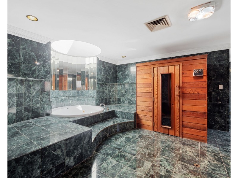 15 Capstan Place, Macgregor QLD 4109