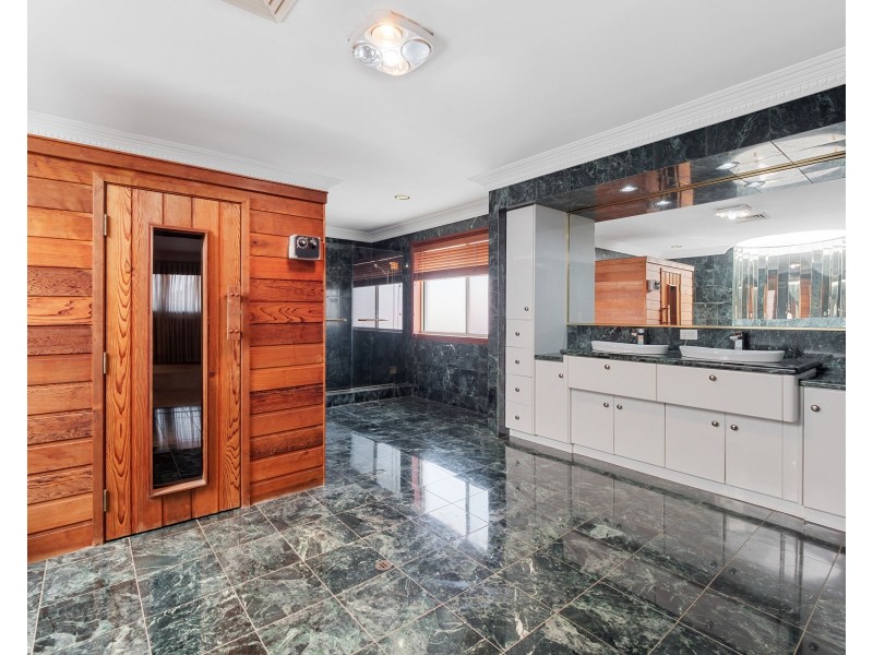 15 Capstan Place, Macgregor QLD 4109