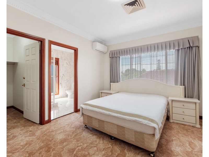 15 Capstan Place, Macgregor QLD 4109