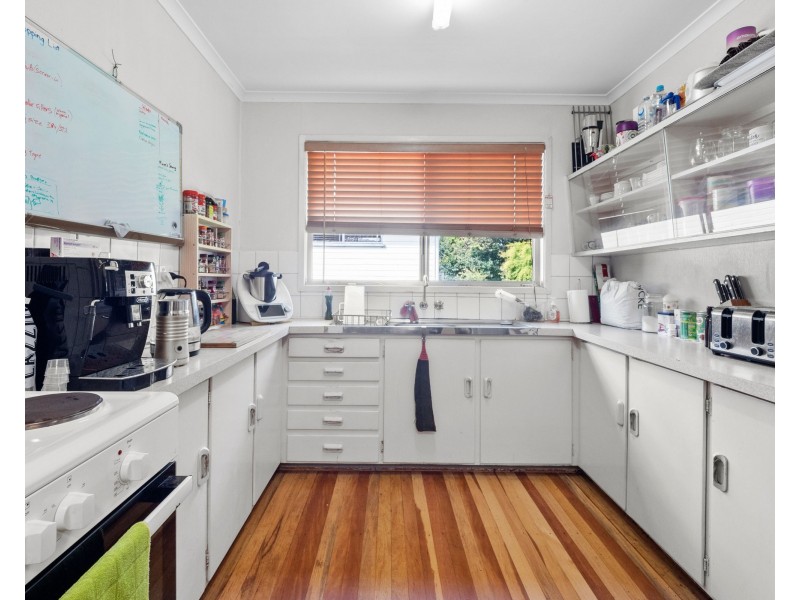 89 Pareena Crescent, Mansfield QLD 4122