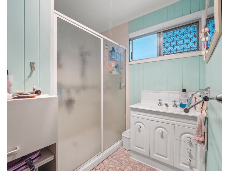 89 Pareena Crescent, Mansfield QLD 4122