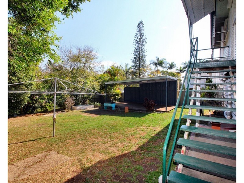 89 Pareena Crescent, Mansfield QLD 4122