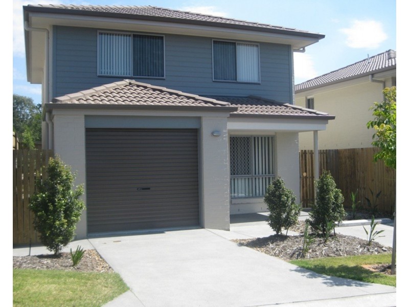 48 30 Carmarthen Circuit, Pacific Pines QLD 4211