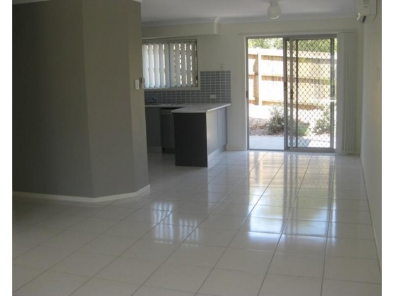 48 30 Carmarthen Circuit, Pacific Pines QLD 4211
