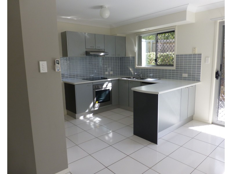 48 30 Carmarthen Circuit, Pacific Pines QLD 4211
