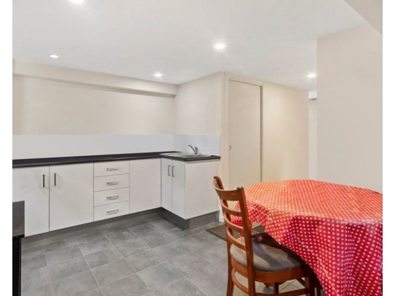 1 Darren Drive, Slacks Creek QLD 4127