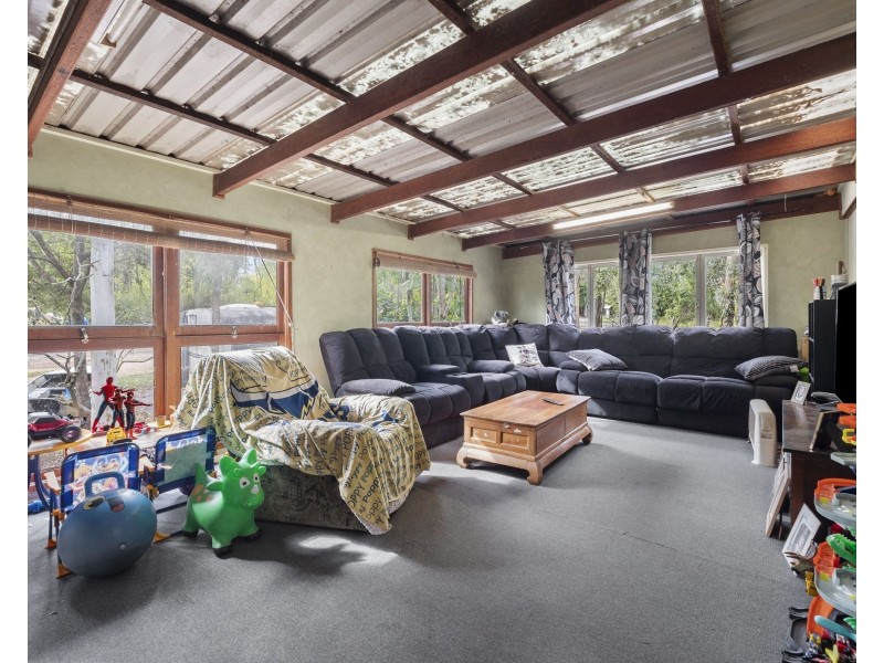 150 Loganview Rd, Logan Reserve QLD 4133