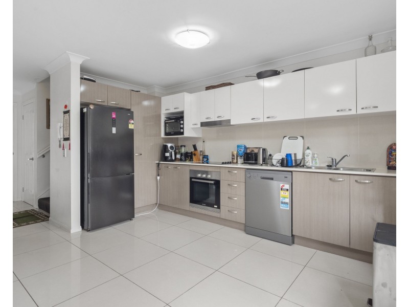 18/29-33 Juers Street, Kingston QLD 4114