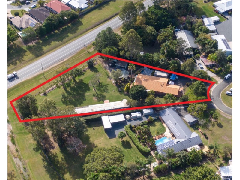 8 Myall Ct, Oxenford QLD 4210