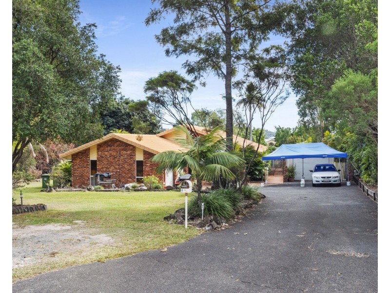 8 Myall Ct, Oxenford QLD 4210