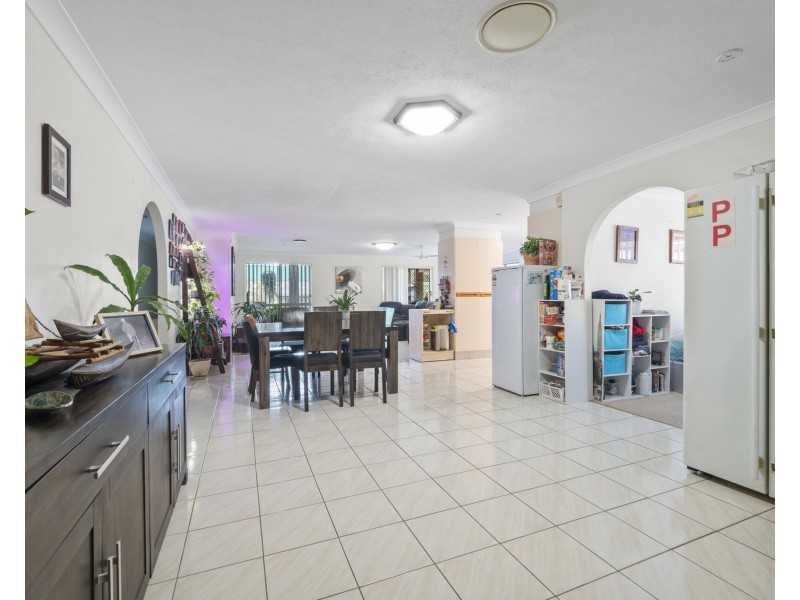 8 Myall Ct, Oxenford QLD 4210