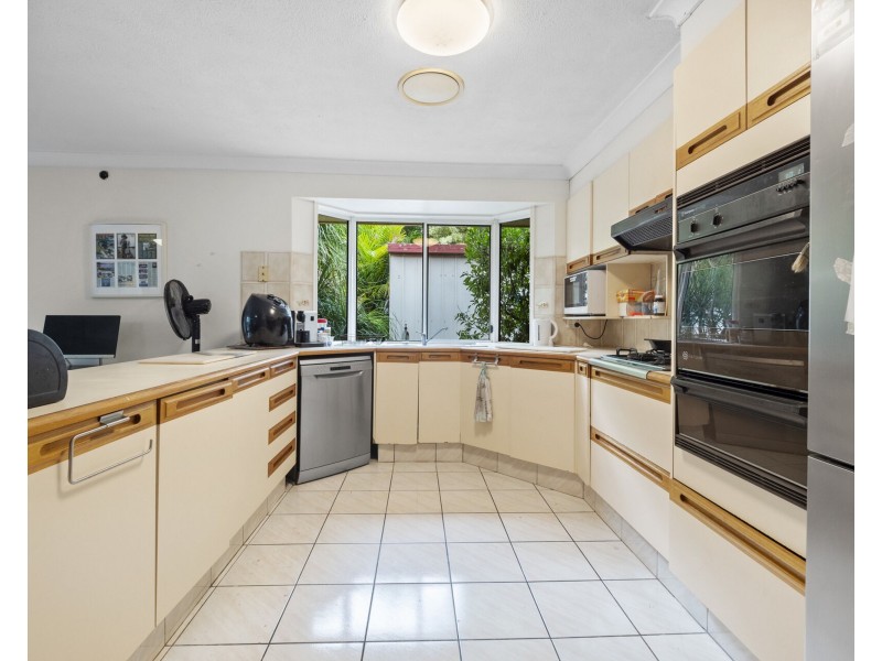 8 Myall Ct, Oxenford QLD 4210