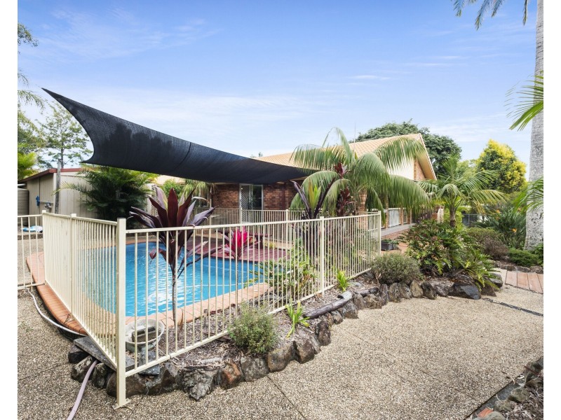 8 Myall Ct, Oxenford QLD 4210