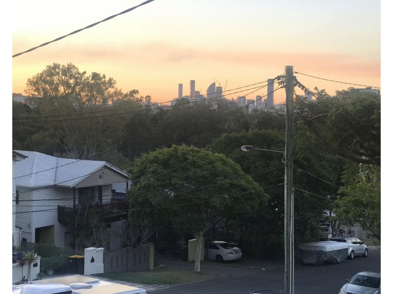 26 Garden St, Greenslopes QLD 4120